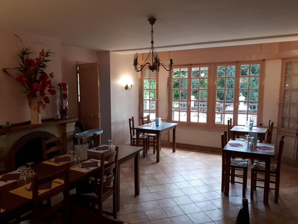 Fatouville-Grestain Restaurant & Chambres D'Hotes L'Eau Vive المظهر الخارجي الصورة