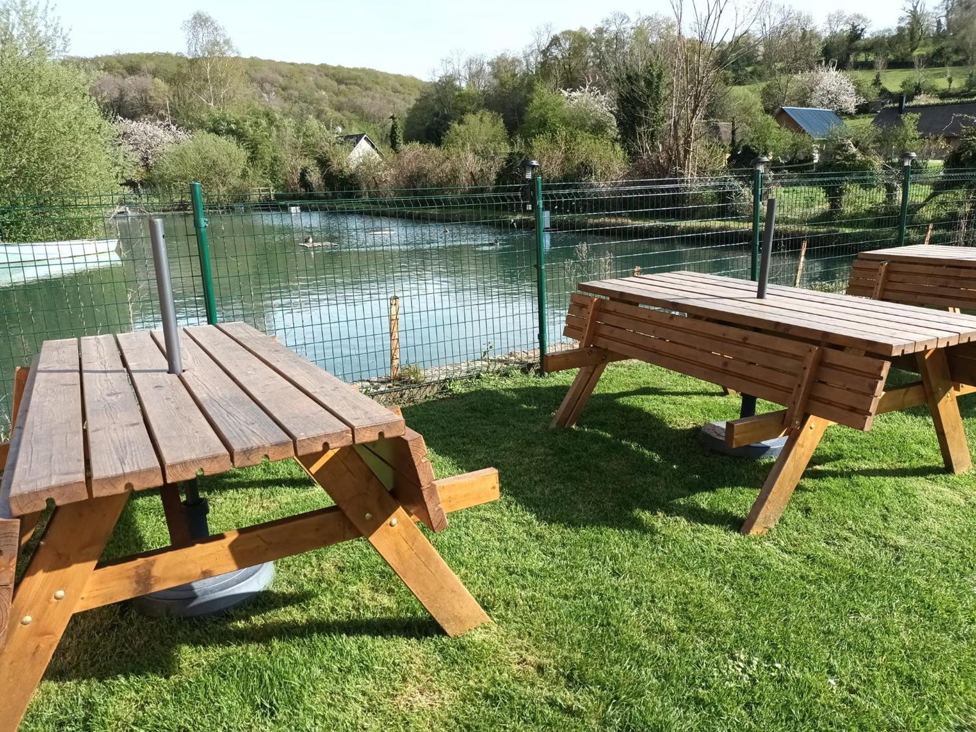Fatouville-Grestain Restaurant & Chambres D'Hotes L'Eau Vive المظهر الخارجي الصورة